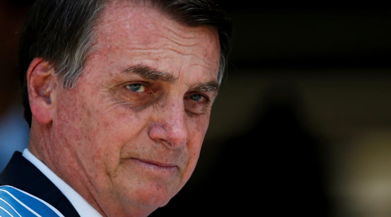 
    Jair Bolsonaro a fost internat la un spital militar, în urma unui accident domesticFoto News.ro  