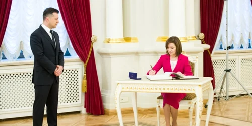 Maia Sandu si Volodimir Zelenski presedinte.md