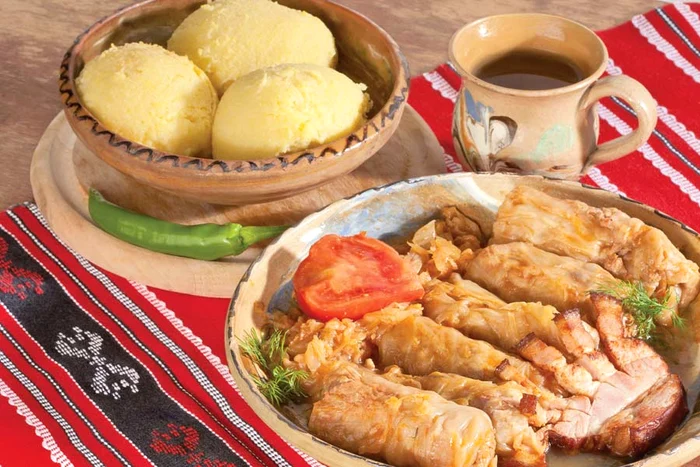 
    Sărmăluţele au fost  apreciate pe Facebook  de 1.155 de gurmanzi (Fotografii: Shuterstock)  