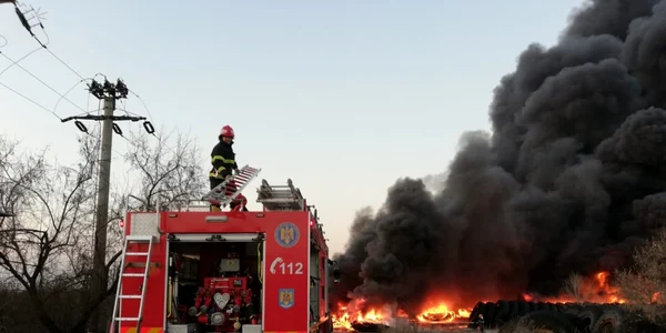 incendiu depozit de cauciuri Galati