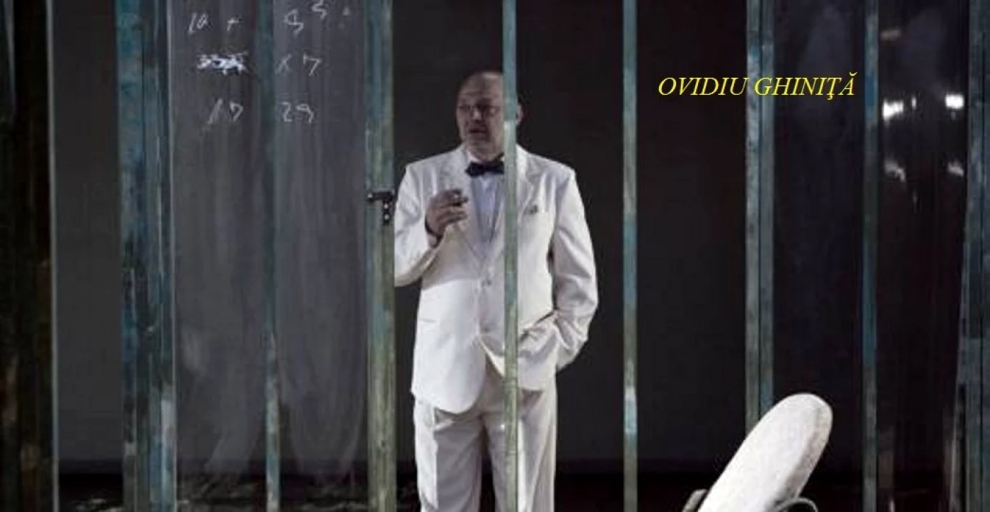 Preţul biletului de intrare la spectacol este de 5 lei