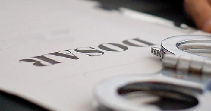 Hunedoara: ORAŞUL PE SCURT / Un fals „poliţist” a fost condamnat