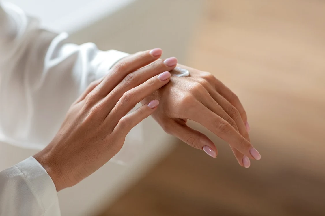 Mâinile au nevoie de o îngrijire specială pe perioada iernii Arhivă
