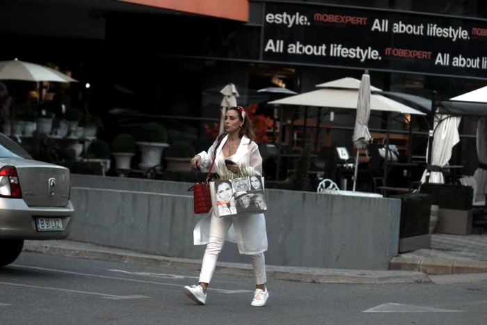 Iulia Vântur va fi gazda Festivalului "Cerbul de Aur"