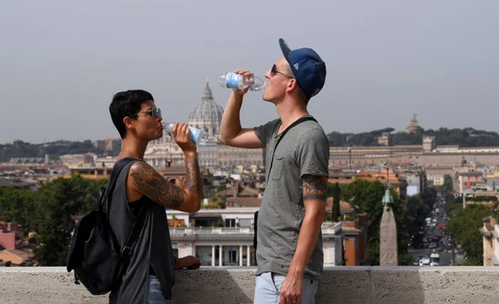 
    Record de temperatură în Siracuza, Sicilia: 48,8 grade Celsius    