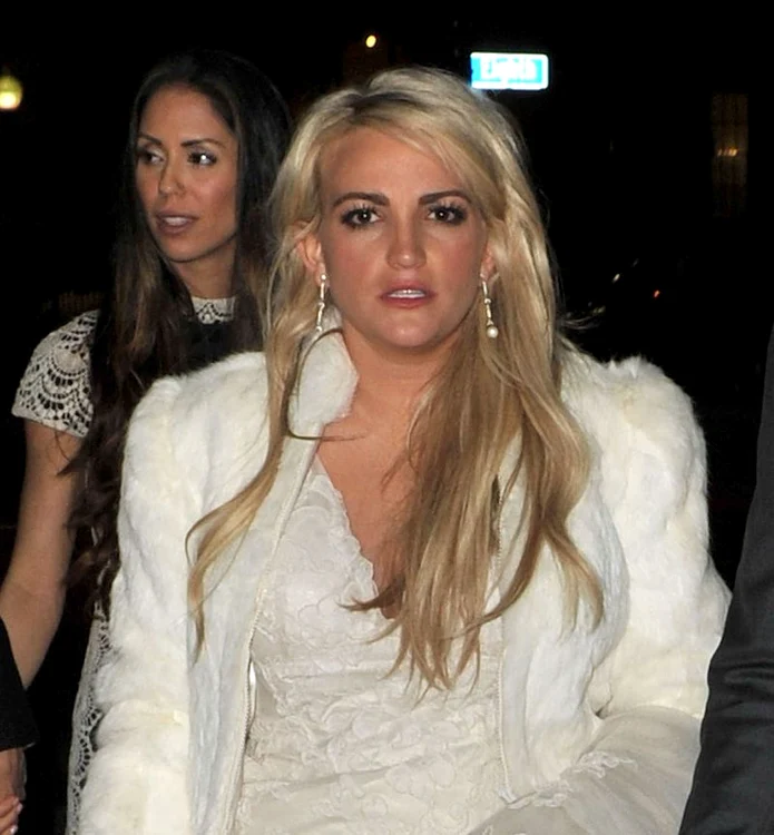 
    Jamie Lynn Spears a purtat rochia albă de mireasă la nunta ei de vineri. (Foto: Hepta)  