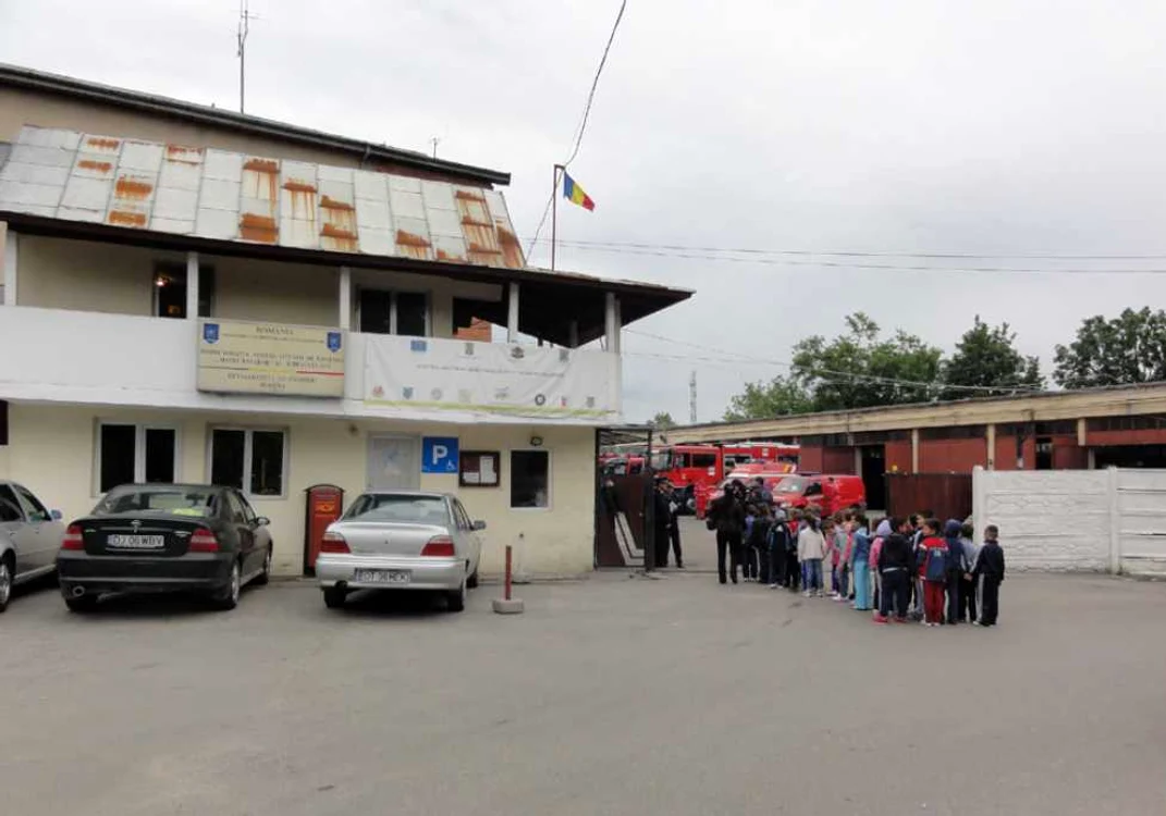 Slătinenii va avea ocazia să treacă liber pragul "cartierului general" al ISU Olt din Slatina (FOTO: Adevărul)