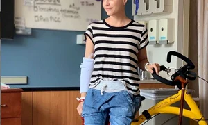 Selma Blair s a tuns la chelie jpeg