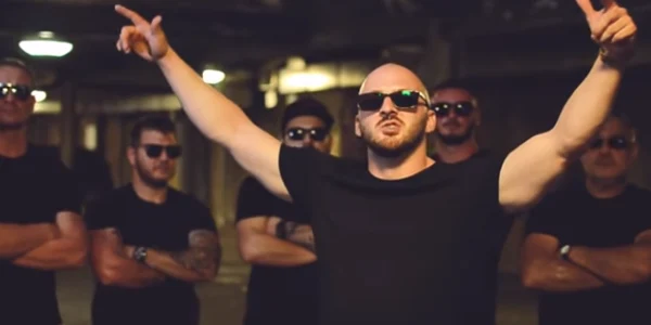 george guset a scos un prim videoclip