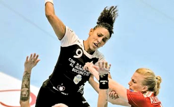 
    CSM Bucureşti şi  Vardar au mai fost  adversare şi în grupeFoto: sportpictures.eu  