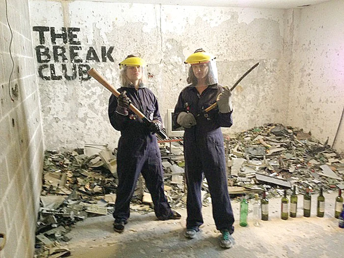 Clienţii primesc echipamente de protecţie