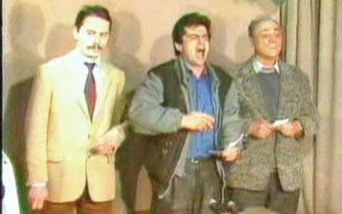 Cazimir Ionescu (centru) s-a agitat cu folos la Revoluţie Foto: captură TVR