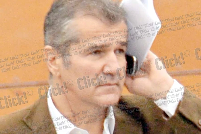 Zâmbitor şi relaxat. Aşa arată acum Dan Bittman, la scurt timp după ce tratamentul pentru voce a dat rezultate(Fotografii: Mihai Ionescu)