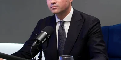 robert sighiartau png