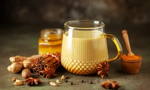 Lapte auriu - lapte cu turmeric FOTO Shutterstock 