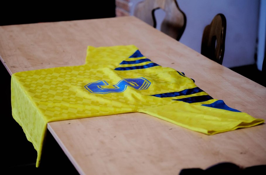 Un tricou de peste 30 de ani aparținându-i lui Didi Prodan a apărut la Satu Mare
