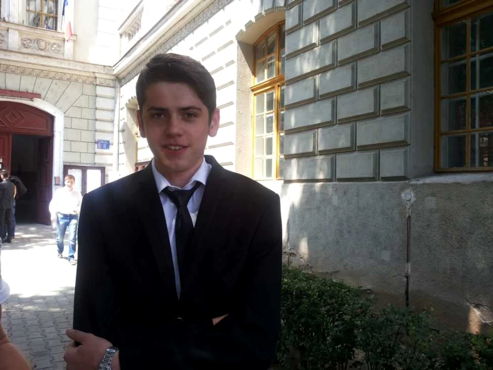 Attila a iesit zambind de la proba scrisa la Limba Maghiara