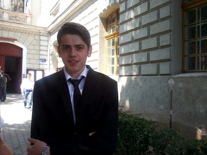Attila a iesit zambind de la proba scrisa la Limba Maghiara