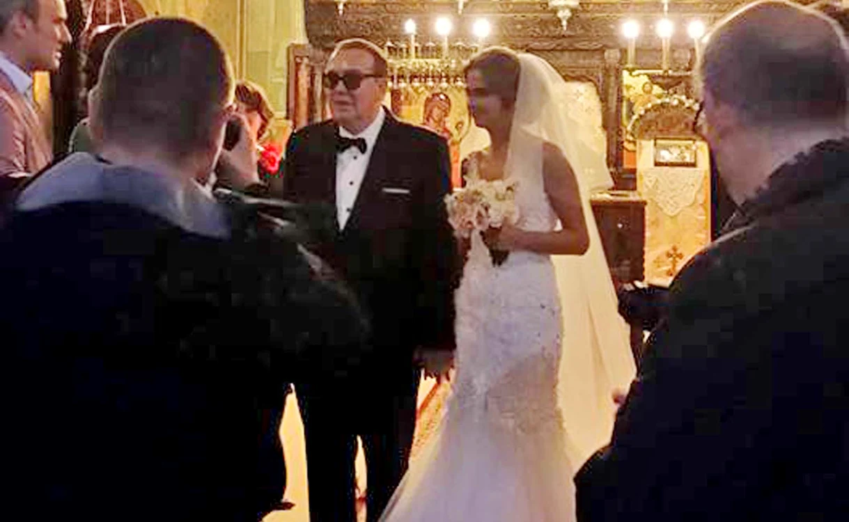 
    Alina şi Gabriel Cotabiţă au avut emoţii mari în timpul slujbei  