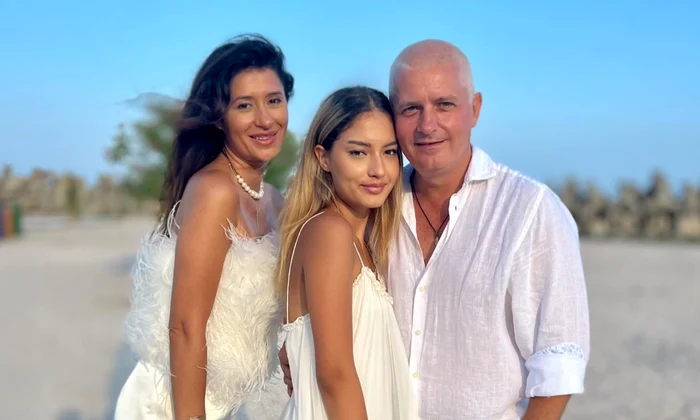 Jasmina Ianțu cu mama și cu tatăl ei, Virgil Ianțu   Instagram (1) jpg