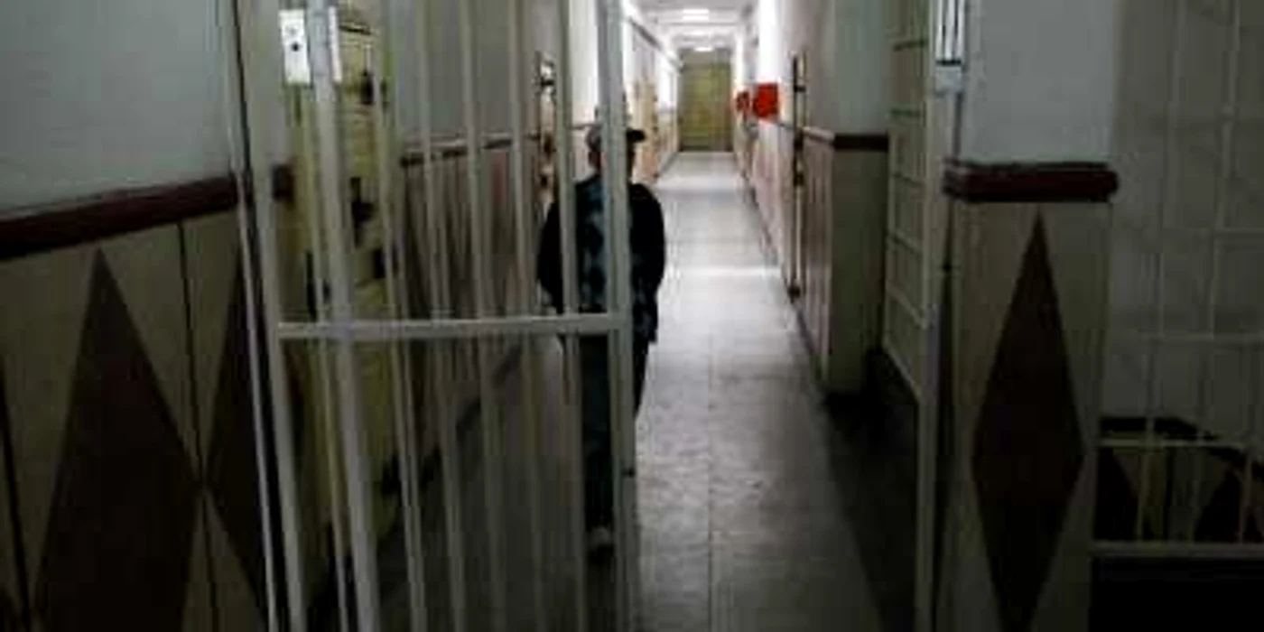 Unul dintre deţinuţi a ajuns la spital