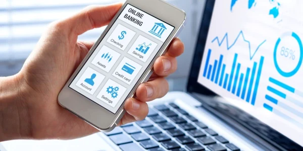 digital banking mobile banking banca plati online telefon foto shutterstock