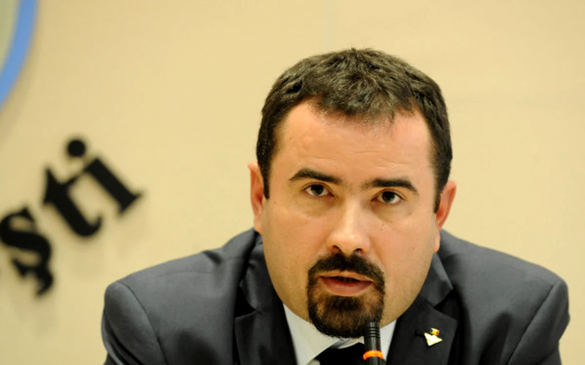 
    Ștefănel Dan Marin a ocupat scaunul lui Oprescu doar 10 săptămâni  