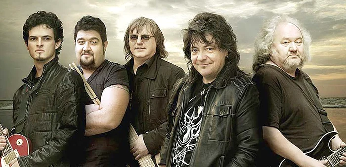 
    Leo Iorga şi trupa sa, Pact, sunt aşteptaţi sâmbătă pe scena din Mangalia  