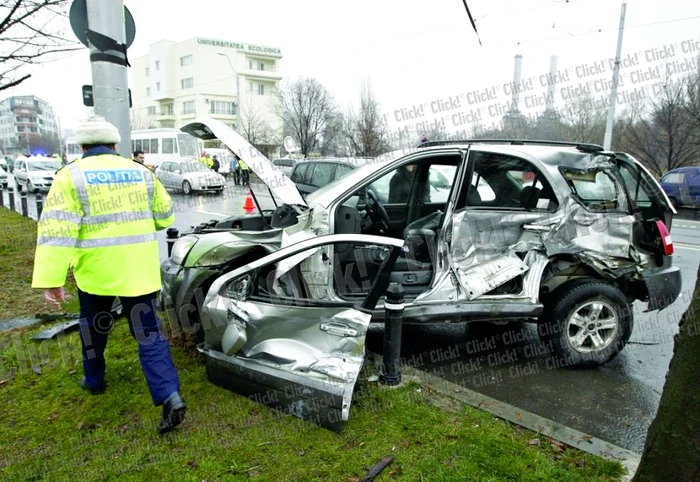 
    Mircea Lucescu a fost implicat vineri într-un accident auto  