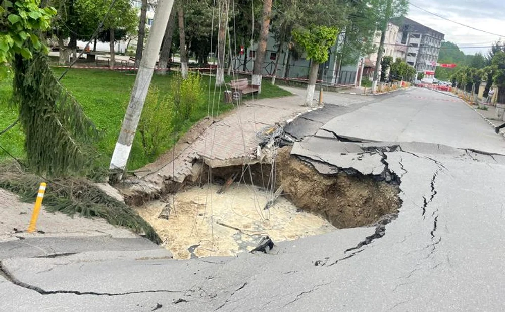 Prabusire de teren Slanic Prahova. FOTO Facebook Institutia Prefectului Prahova