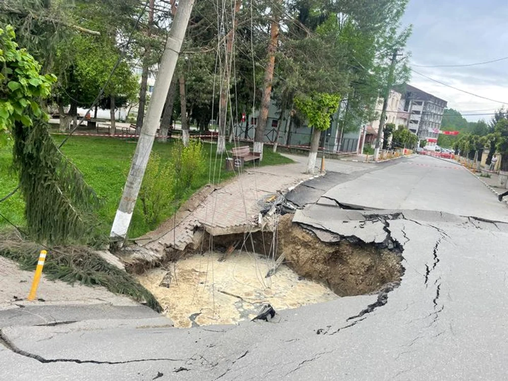 Prabusire de teren Slanic. FOTO Facebook Institutia Prefectului Prahova