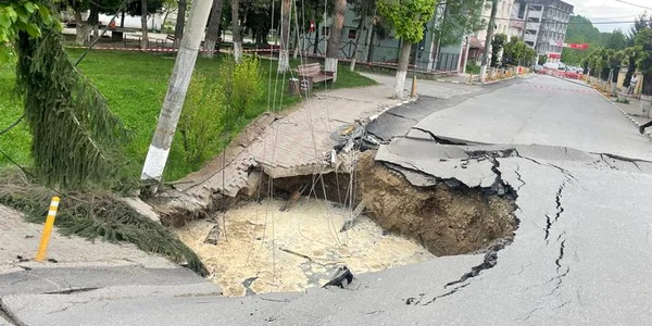Prabusire de teren Slanic Prahova   foto Facebook Institutia Prefectului Prahova jpg