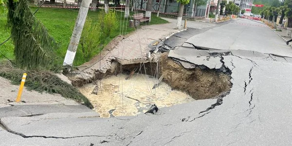 Prabusire de teren Slanic Prahova   foto Facebook Institutia Prefectului Prahova jpg