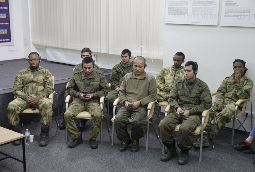 Prizonieri de război din Africa și Asia mărturisesc cum au fost ademeniți în Rusia și trimiși să lupte împotriva Ucrainei