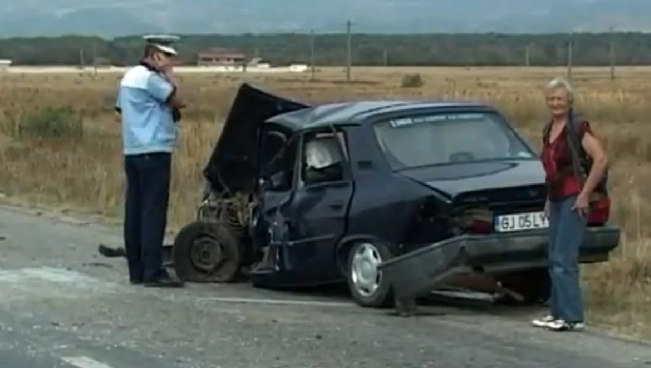 Dacia de la care s-a produs accidentul 