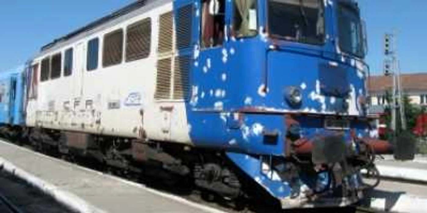 Femeia a fost lovită mortal de un tren accelerat
