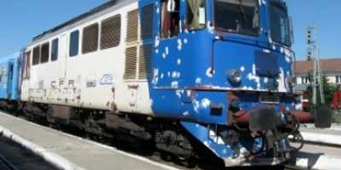 Femeia a fost lovită mortal de un tren accelerat