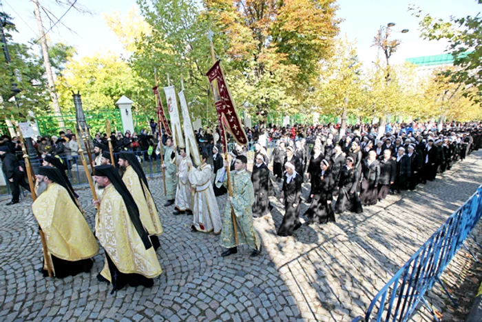Scrisorile deschise publicate de George Stanca în ziarul Click! au ca temă evenimentele zileifoto: Click!