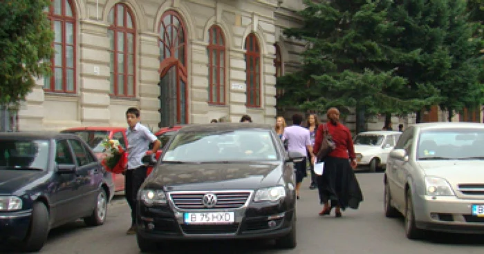 Botosani: Elev bogat, elev sărac în drum spre şcoală