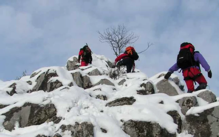 Salvamontiştii fac eforturi pentru a-i găsi pe tineri