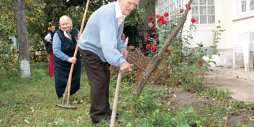 Neamţ: A ajuns la 100 de ani după o reţetă proprie