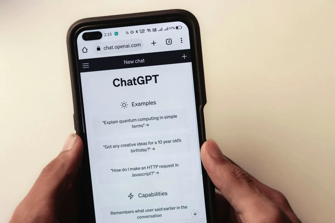 AI folosită la examen, dată de gol de un singur cuvânt