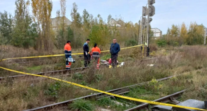 Minorul a fost lovit de tren în timp ce încerca să traverseze calea ferată. FOTO cronica-gaesti