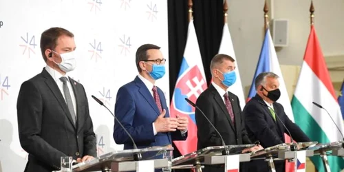 Prima reuniune fizica a liderilor din Grupul de la Visegrad pe fondul coronavirusului FOTO EPA-EFE