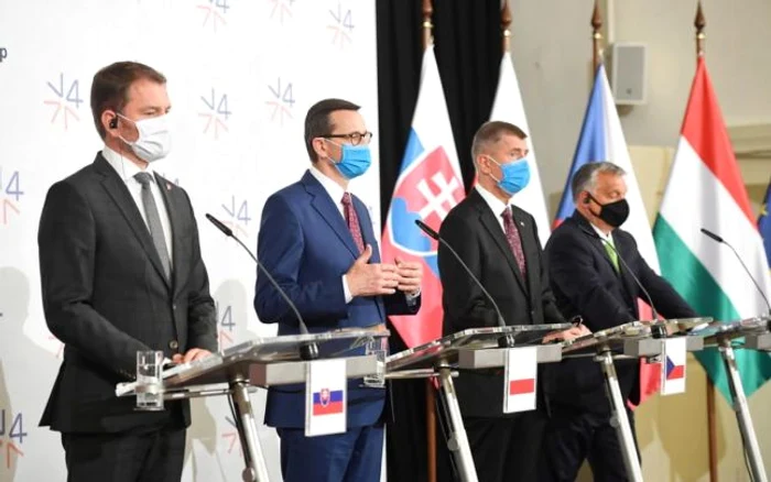 De la stânga la dreapta, slovacul Igor Matovici, polonezul Mateusz Morawiecki, cehul Andrej Babis şi ungurul Viktor Orban FOTO EPA-EFE