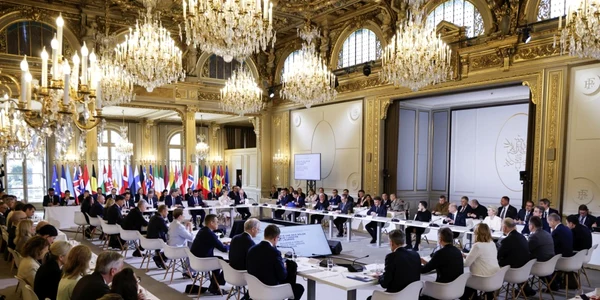 Președintele Franței, Emmanuel Macron, a organizat un summit dedicat securității Ucrainei. Evenimentul reunește lideri internaționali pentru a discuta măsuri de sprijin militar și strategic în contextul conflictului cu Rusia. FOTO EPA-EFE