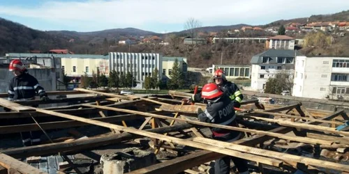 pompieri FOTO ISU Mehedinti