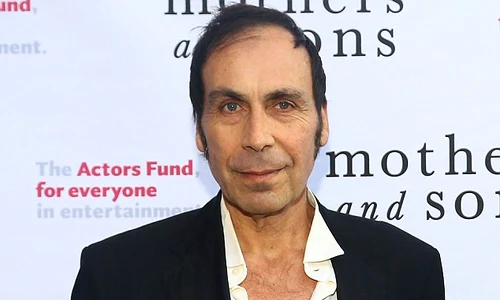Taylor Negron a pierdut bătălia cu cancerul la vârsta de 57 de ani jpeg