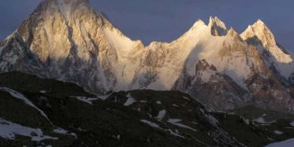 Tentativele de salvare a unui alpinist spaniol în Himalaya au fost abandonate