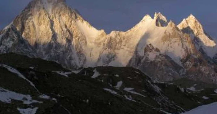 Tentativele de salvare a unui alpinist spaniol în Himalaya au fost abandonate